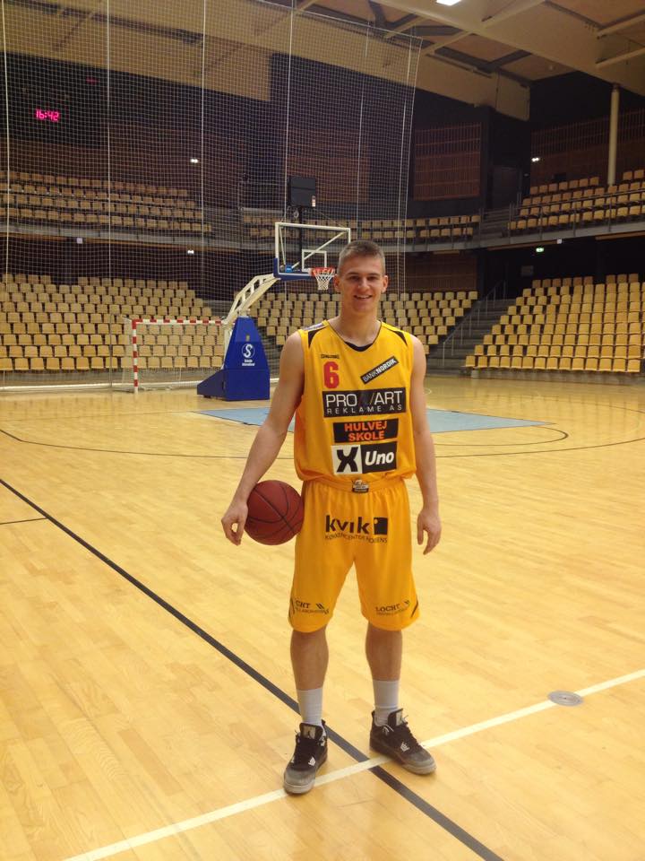 Esben Reinholt - HIC Basket