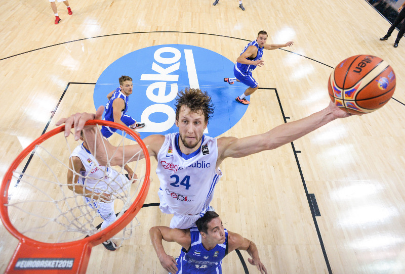 Stort ansvar ligger på Jan Veselys skulder - Foto: FIBA - Ciamillo Castoria - Dackus