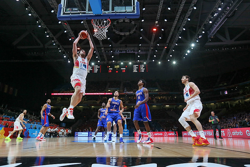 Spaniens forsvar og Pau Gasol's offensiv udgjorde forskellen i kampen - Foto: FIBA - Ciamillo - Castoria - Castoria Spaniens forsvar og Pau Gasol's offensiv udgjorde forskellen i kampen - Foto: FIBA - Ciamillo - Castoria - Castoria