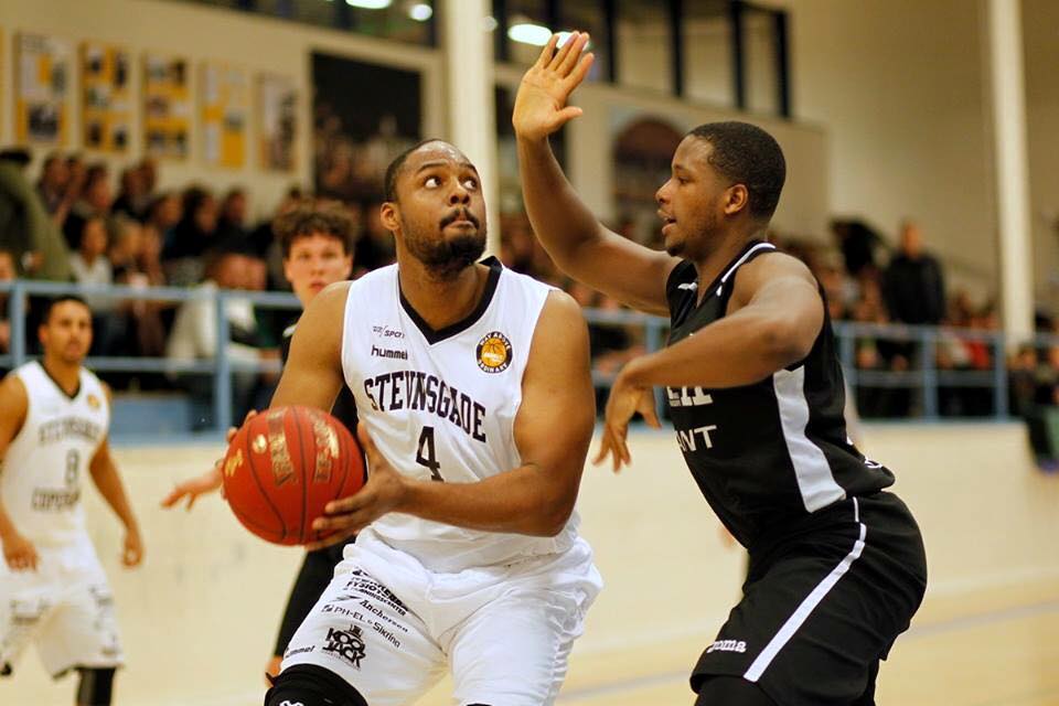 Adrian Moss spillede en god kamp for Stevnsgade, med 20 point og 8 rebounds. Foto: Robert Dines Rasch