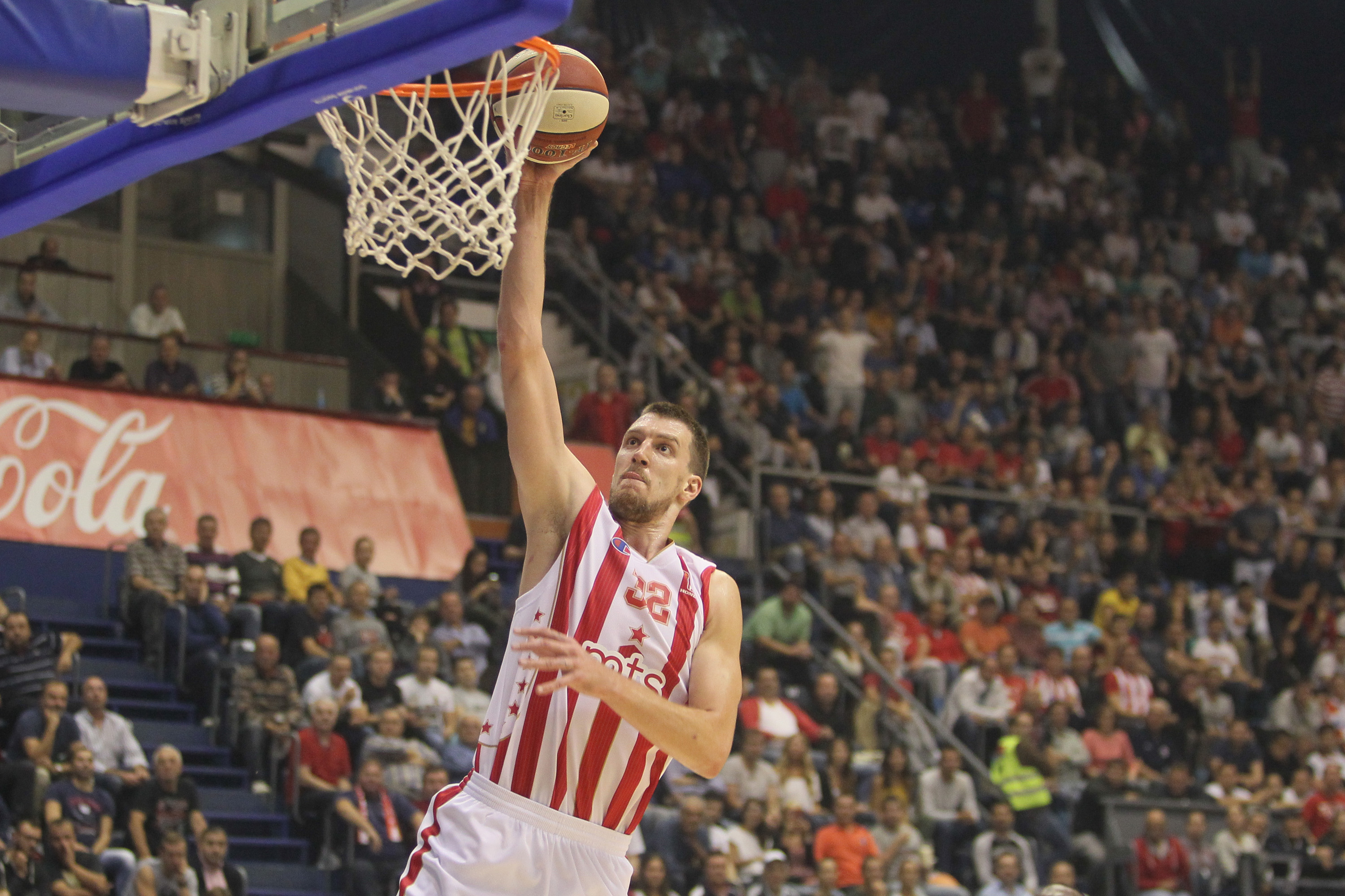 ognjen-kuzmic-kk-crvena-zvezda-kk-crvena-zvezda-mts